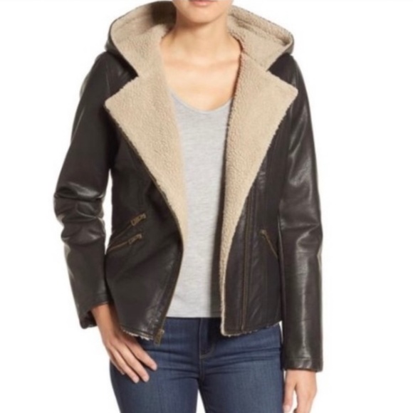 Levi's Faux Leather Bomber Jacket - Picture 1 of 6